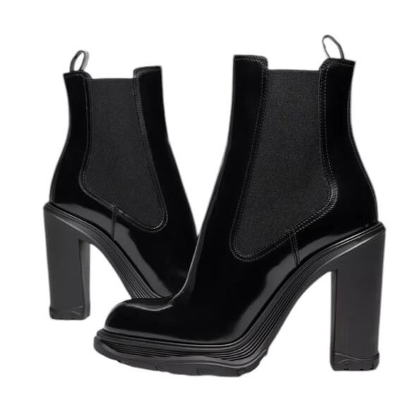 Alexander McQueen Tread Heeled Patent Leather Chelsea Boot NEW EU 36.5 US 6.5 - Picture 1 of 14
